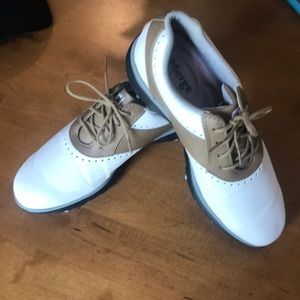 Womens golf shoes
